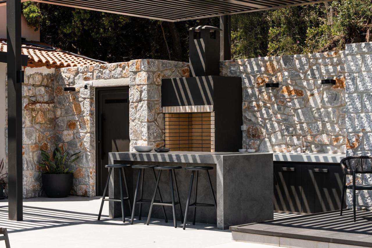 Eumelia Iconic Villa, With Heated Pool & Whirlpool, By Thinkvilla Asi Gonia Exterior foto